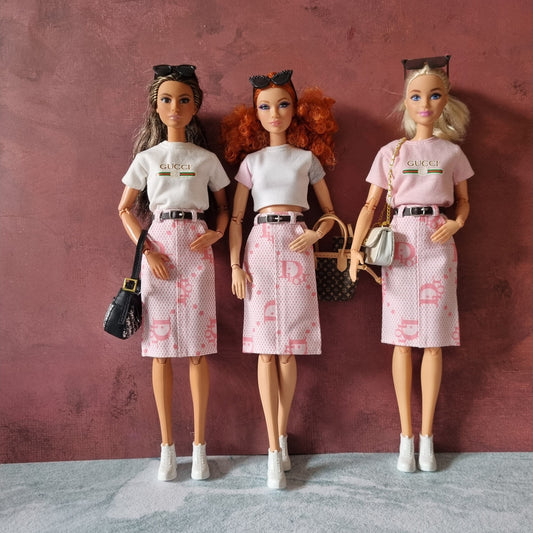 T-shirt and skirt for barbie