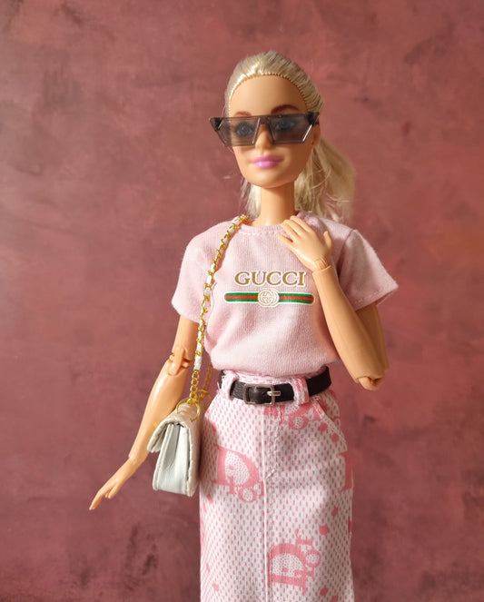 T-shirt and skirt for barbie