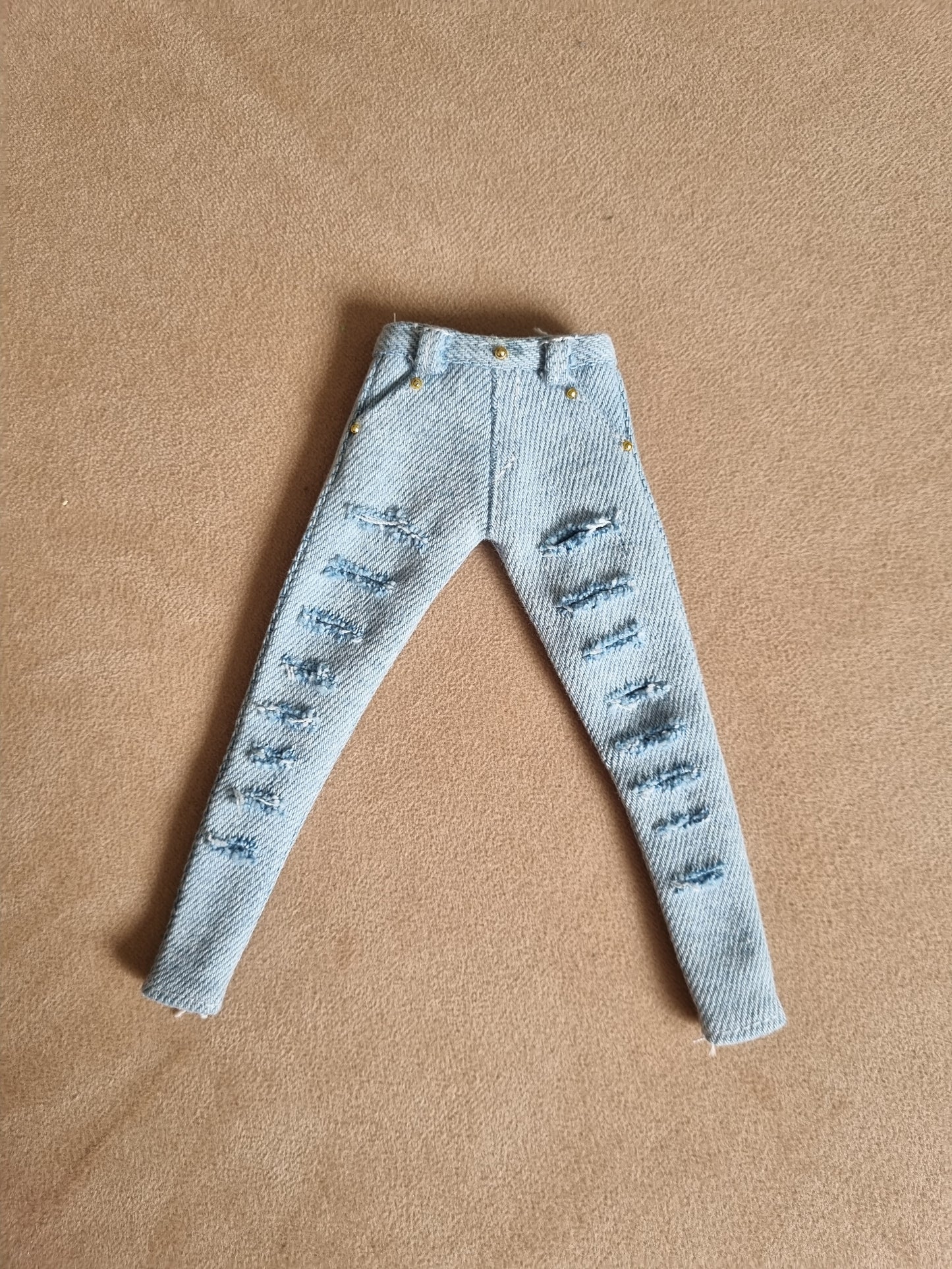 Crop top and jeans for Barbie