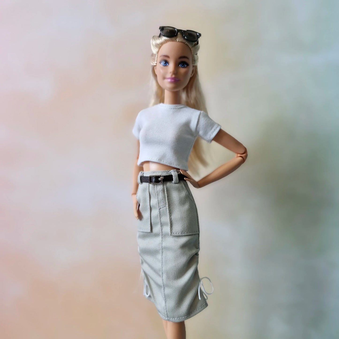 White top and khaki skirt with belt for barbie doll
