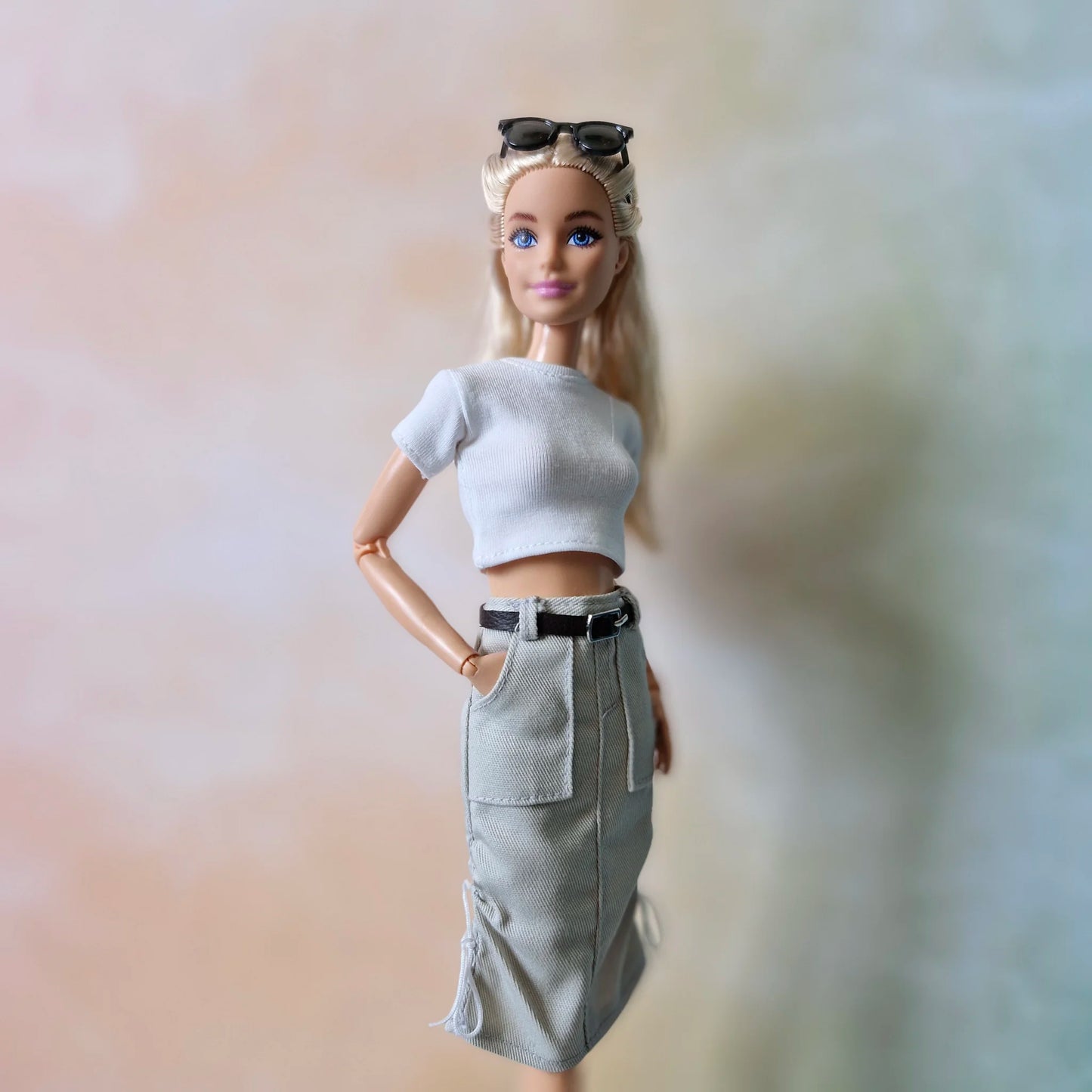 White top and khaki skirt with belt for barbie doll