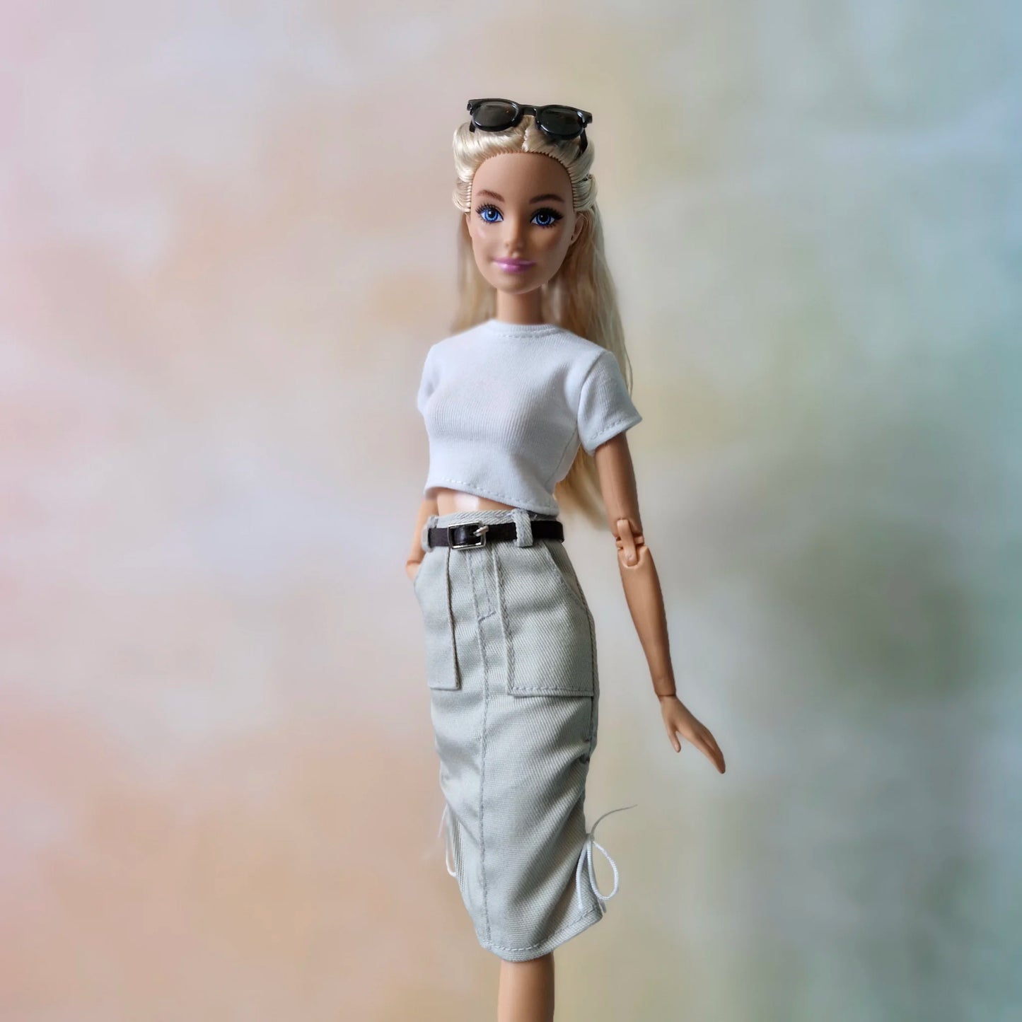 White top and khaki skirt with belt for barbie doll