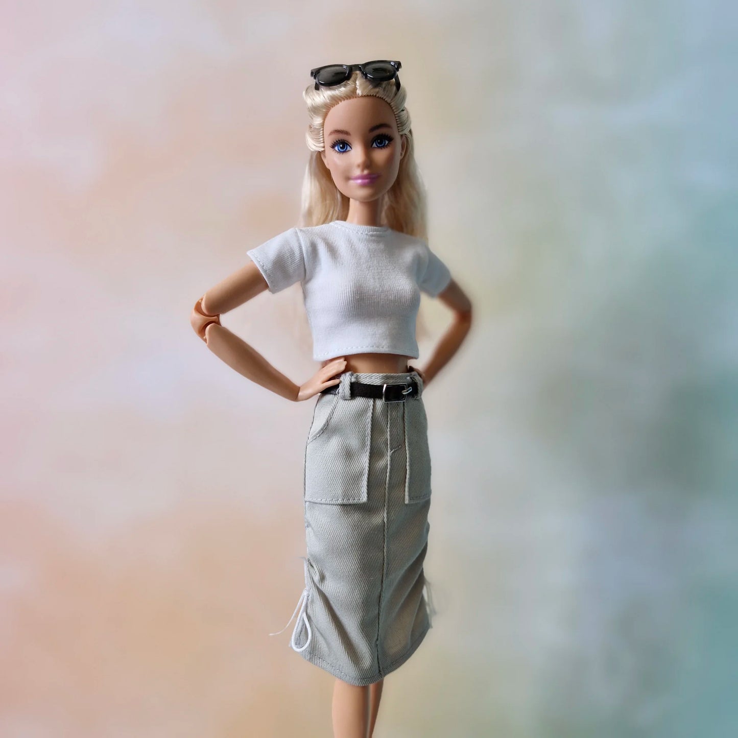 White top and khaki skirt with belt for barbie doll
