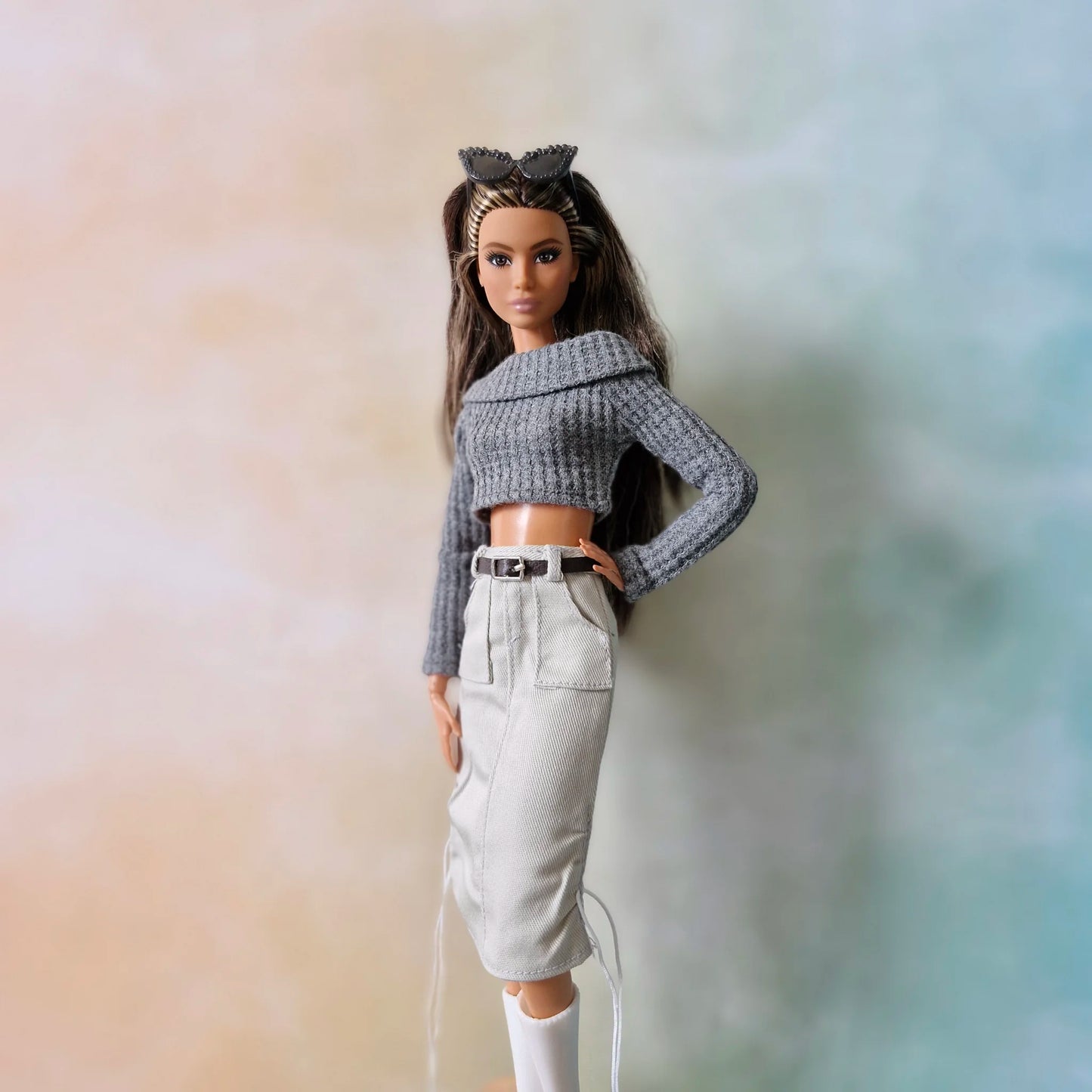 White top and khaki skirt with belt for barbie doll