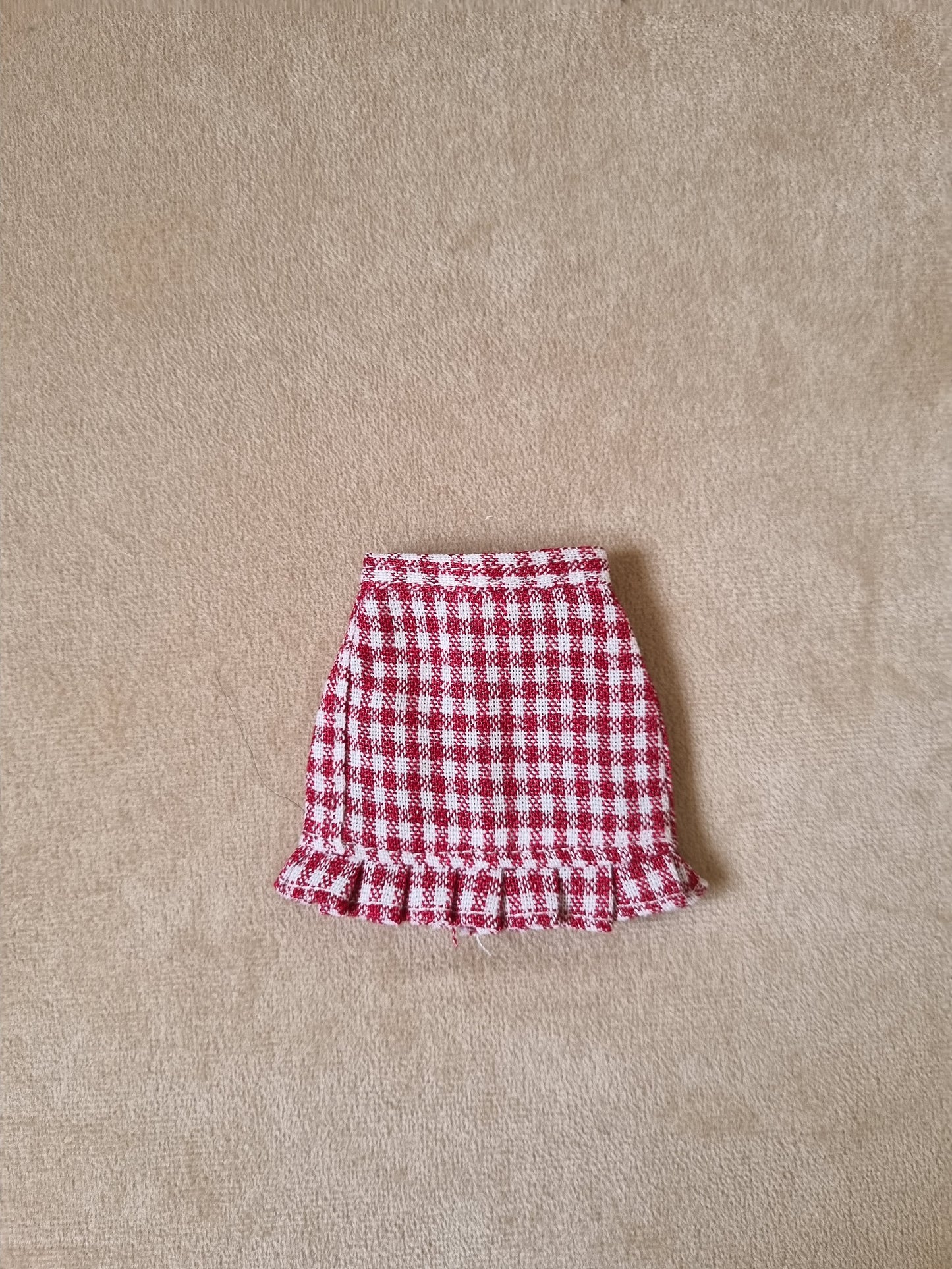 Skirt handmade for barbie.