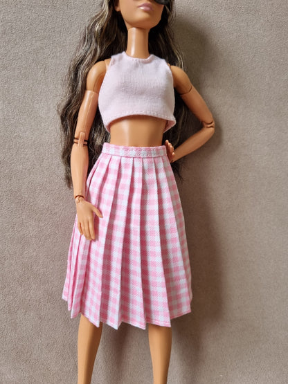 Pink clothes  for Barbie