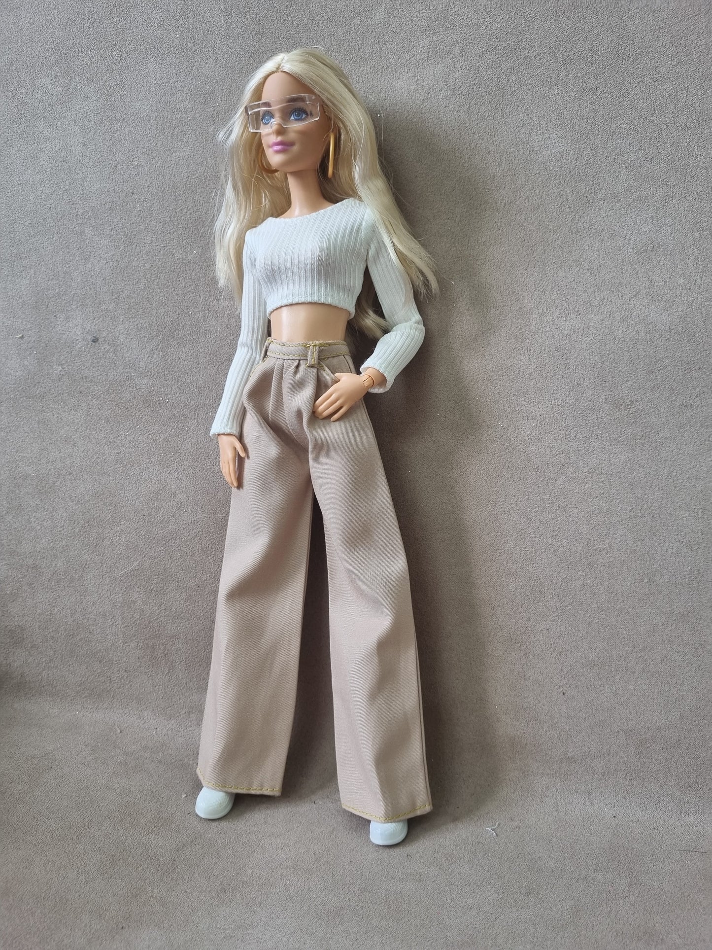 White shirt and Pants for Barbie doll