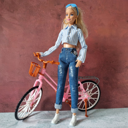 Crop top and blue jeans for Barbie