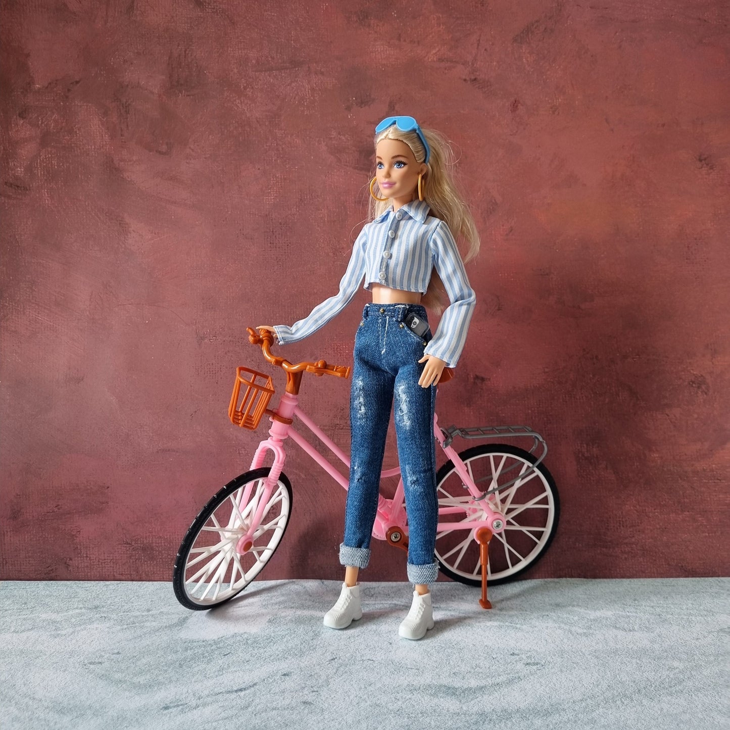 Crop top and blue jeans for Barbie