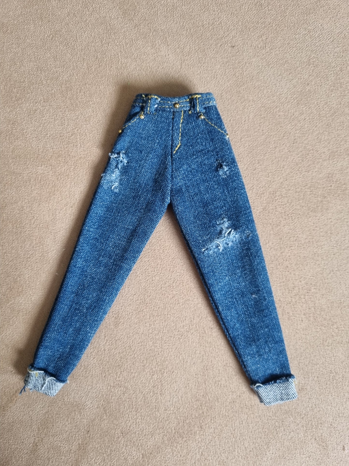 Top and  jeans for Barbie