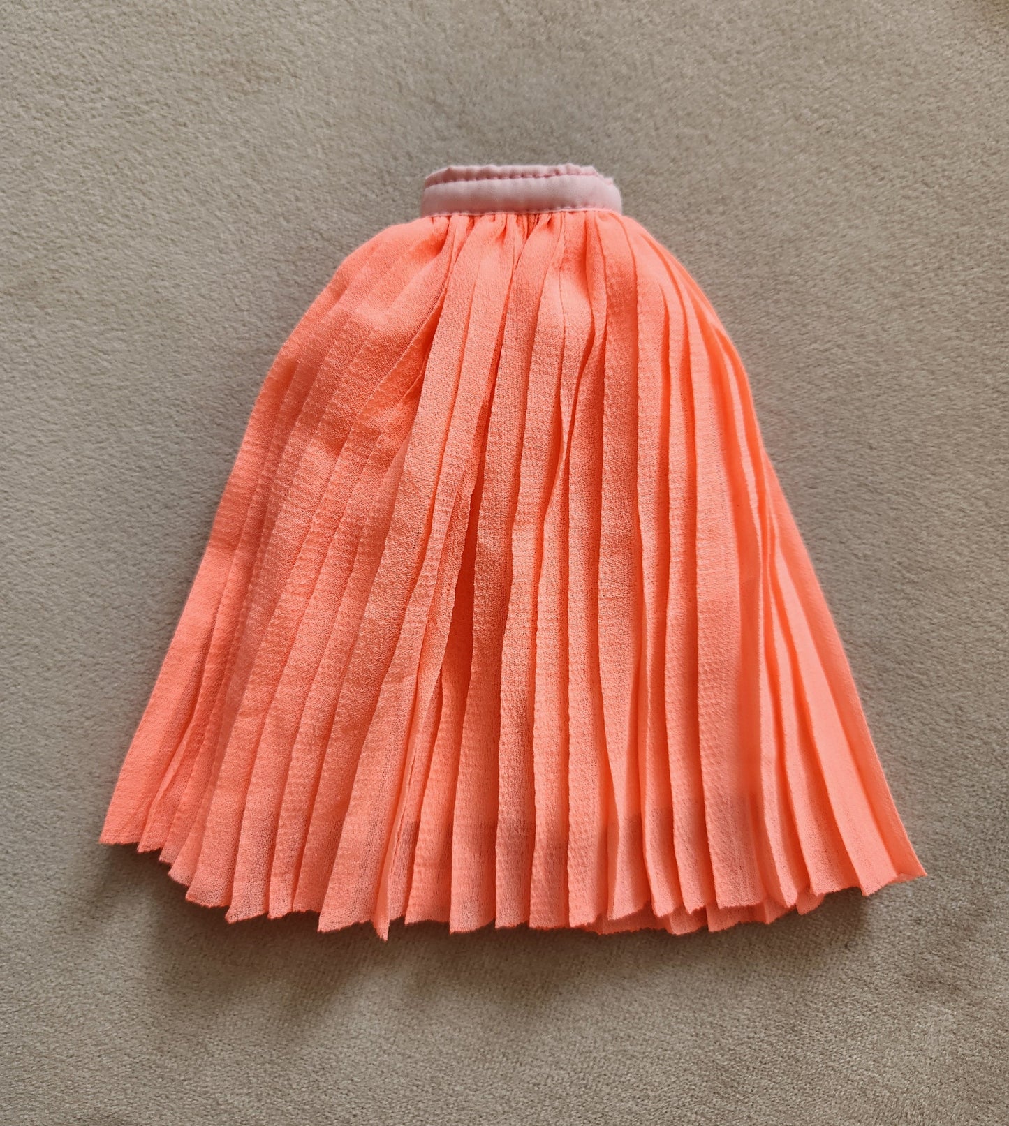 Skirt for Barbie doll