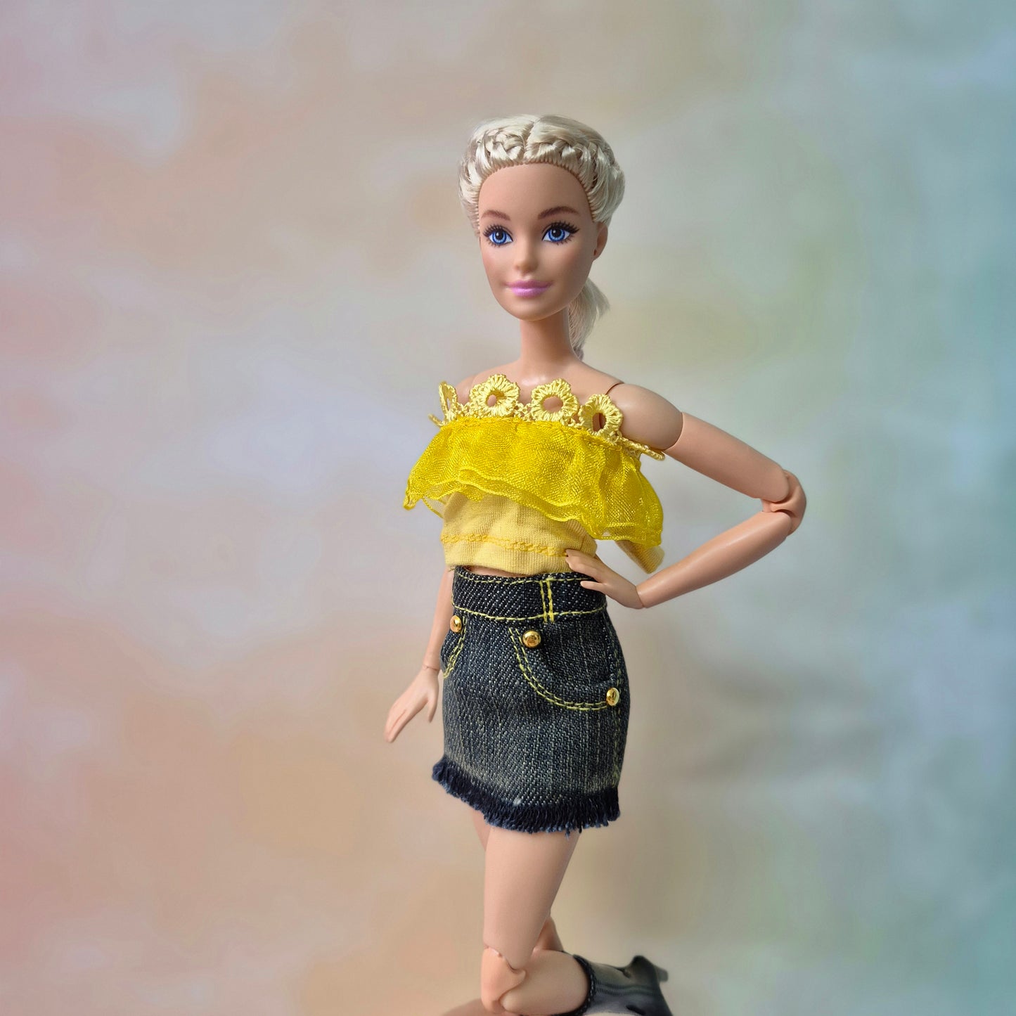 Skirt for Barbie doll