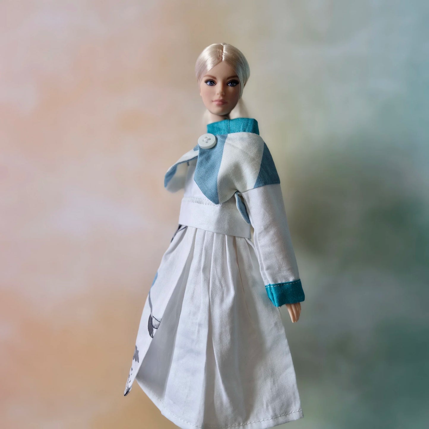 Elegant 2-Piece Floral Outfit for Barbie Doll – Classic Style with Modern Flair