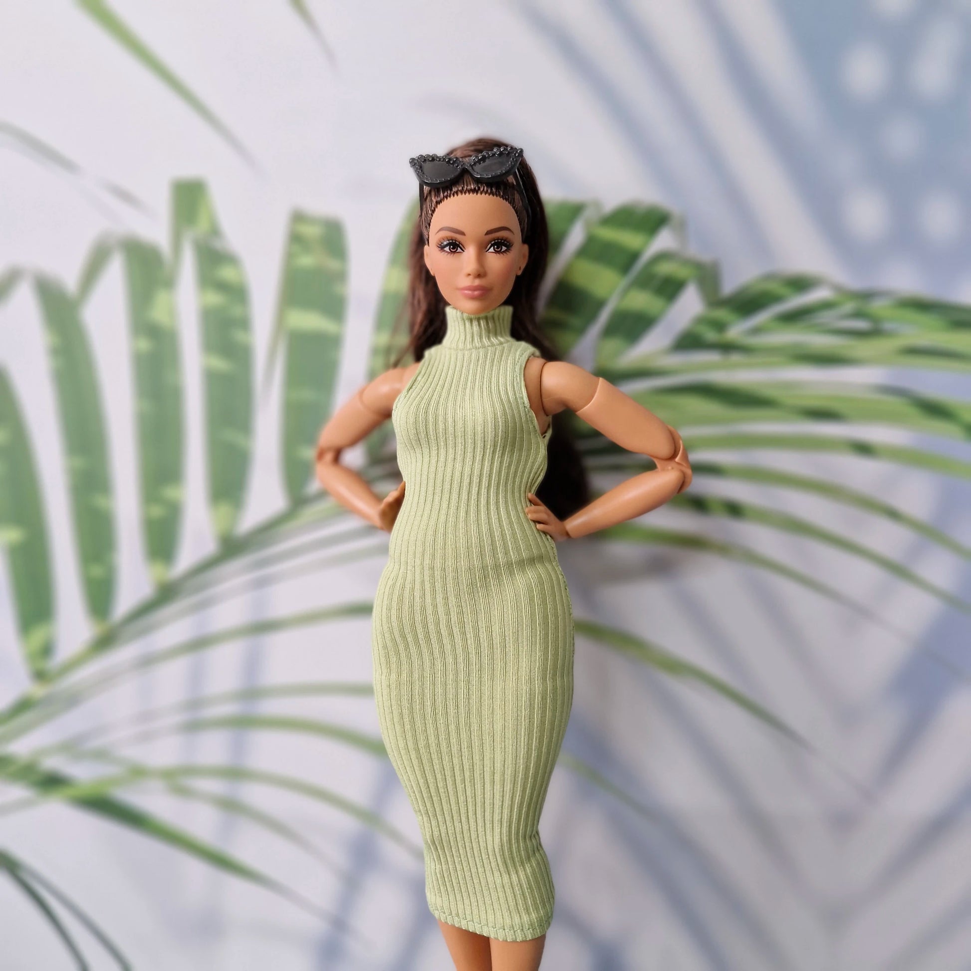 Curvy Barbie modeling a simple and elegant everyday casual dress