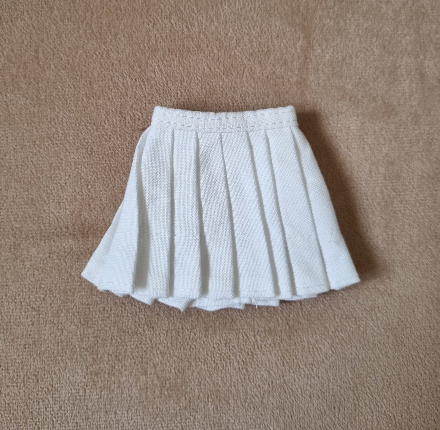 Skirt for Barbie doll